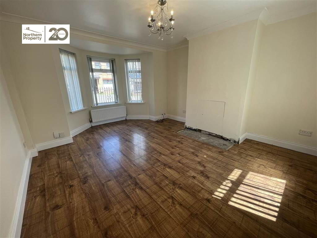 Photo 5 of 6 Lisfaddan Crescent, Belfast