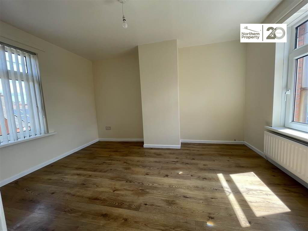 Photo 14 of 6 Lisfaddan Crescent, Belfast