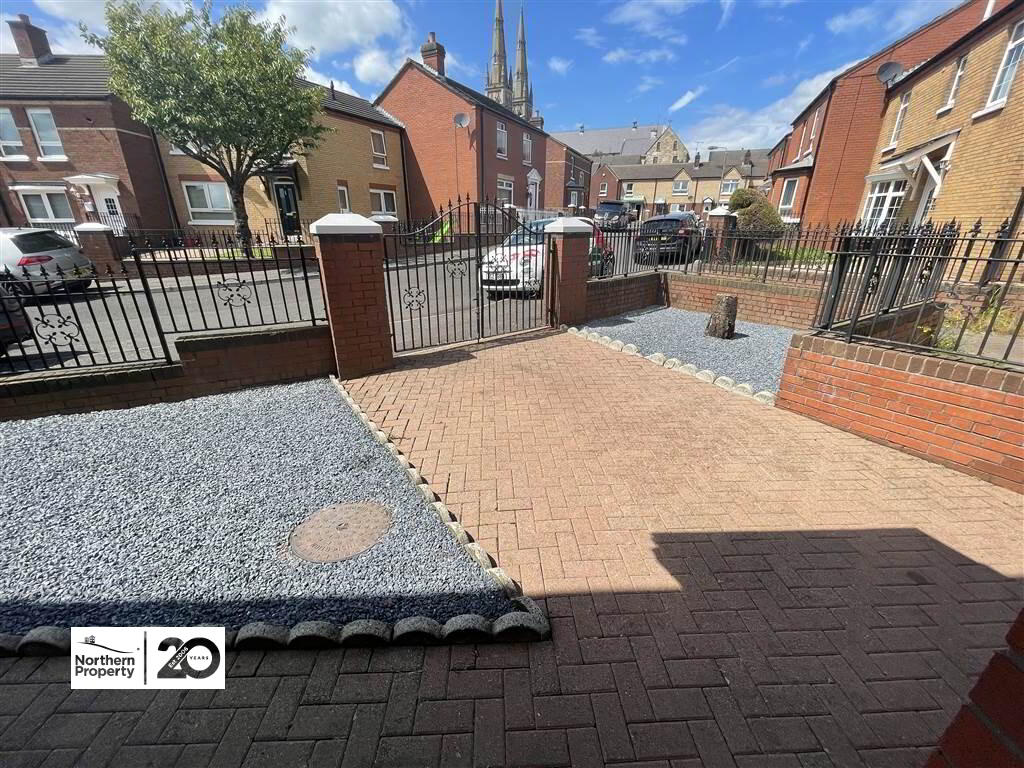 Photo 18 of 6 Lisfaddan Crescent, Belfast
