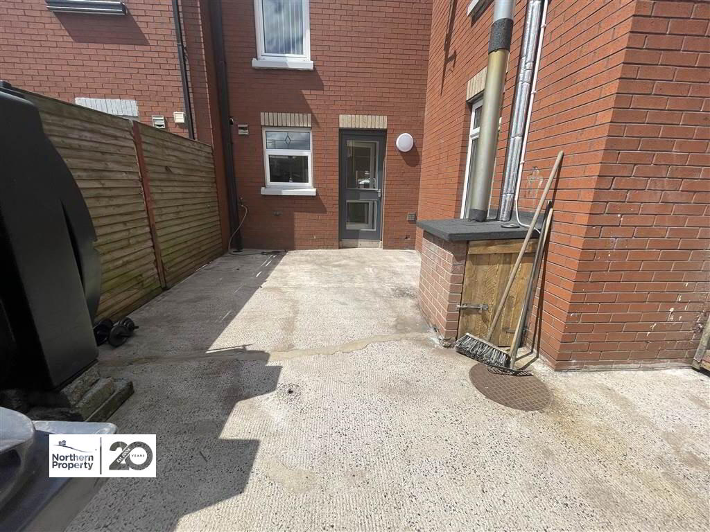 Photo 20 of 6 Lisfaddan Crescent, Belfast