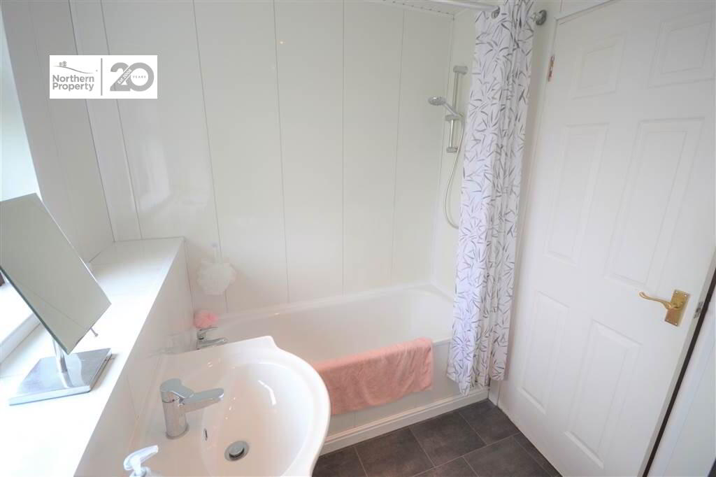 Photo 16 of 15 Glencolin Drive, Belfast