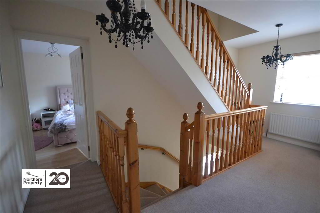 Photo 10 of 55 Mount Eagles Avenue, Belfast