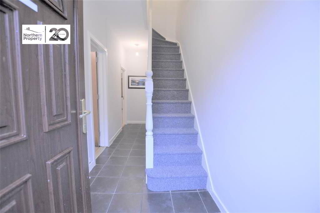 Photo 3 of 13 Iveagh Drive, Belfast