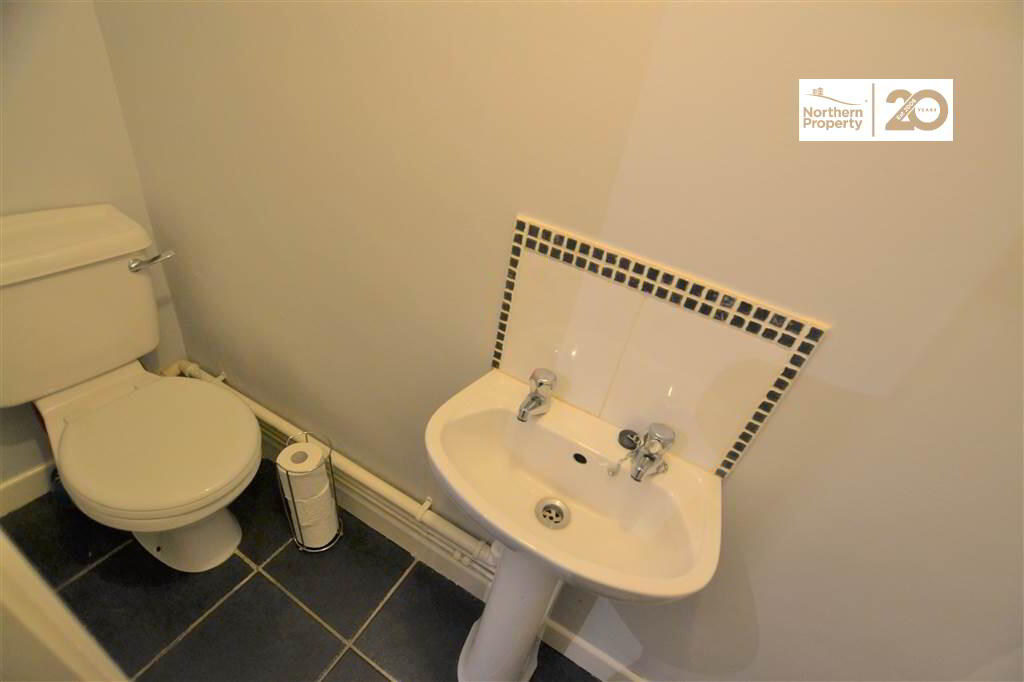 Photo 4 of 13 Iveagh Drive, Belfast