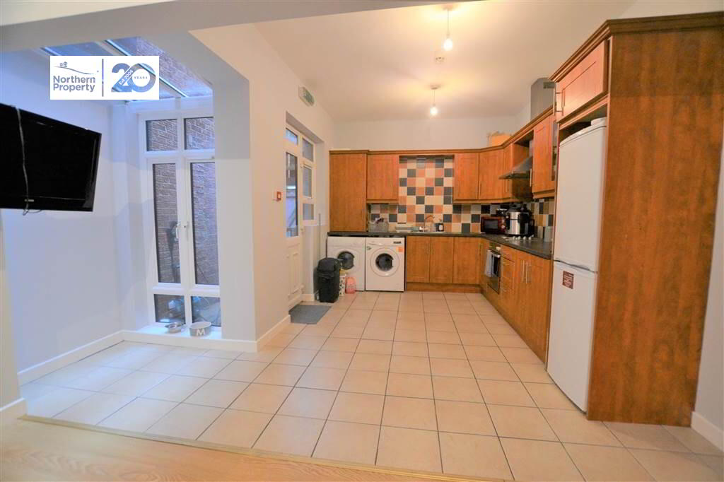 Photo 7 of 13 Iveagh Drive, Belfast