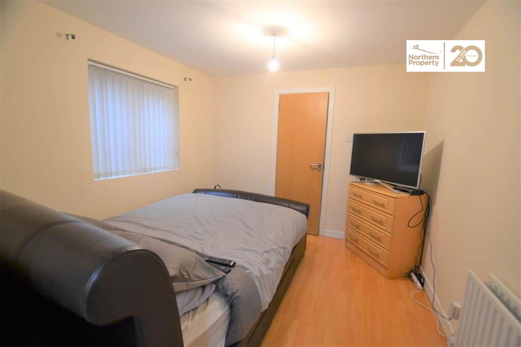 Photo 9 of 13 Iveagh Drive, Belfast