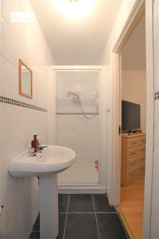 Photo 12 of 13 Iveagh Drive, Belfast