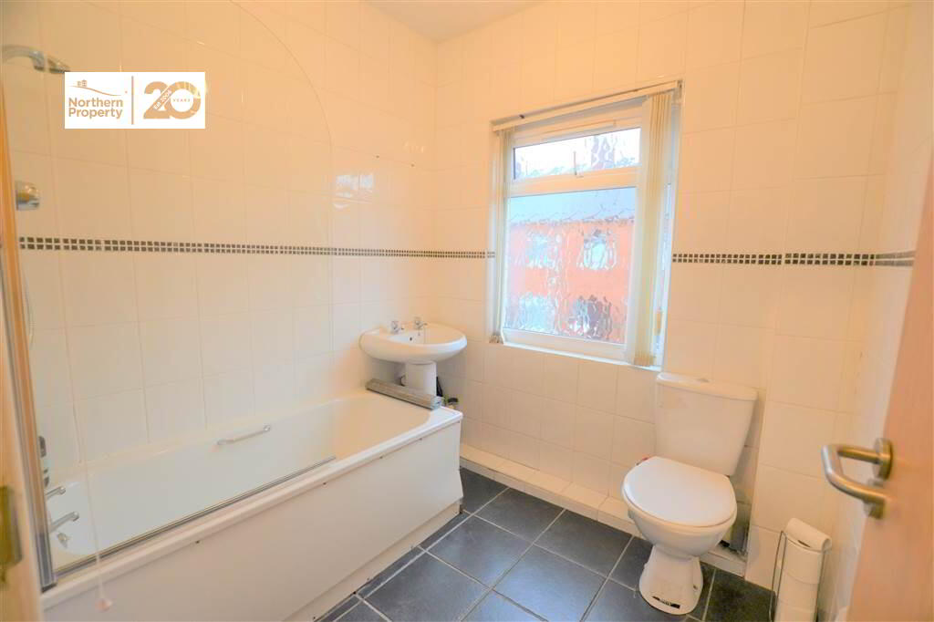 Photo 15 of 13 Iveagh Drive, Belfast