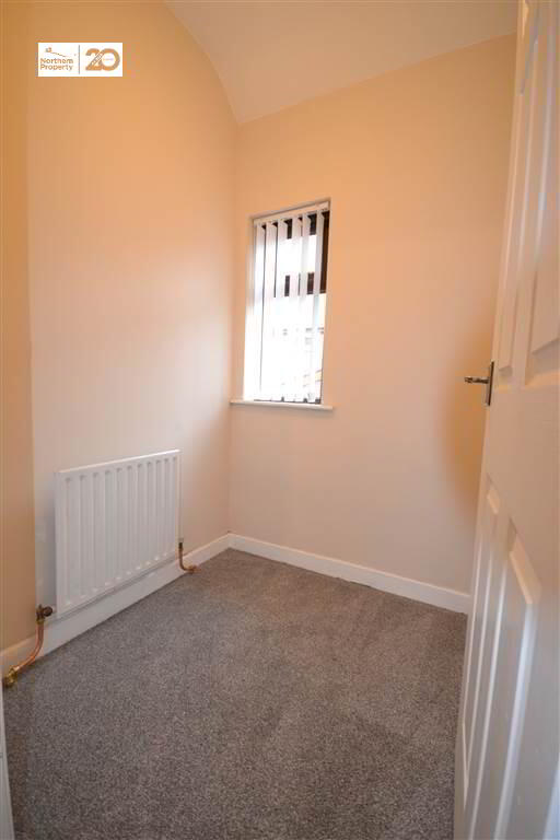 Photo 15 of 19 Springfield Drive, Belfast