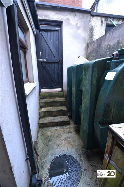 Photo 18 of 19 Springfield Drive, Belfast