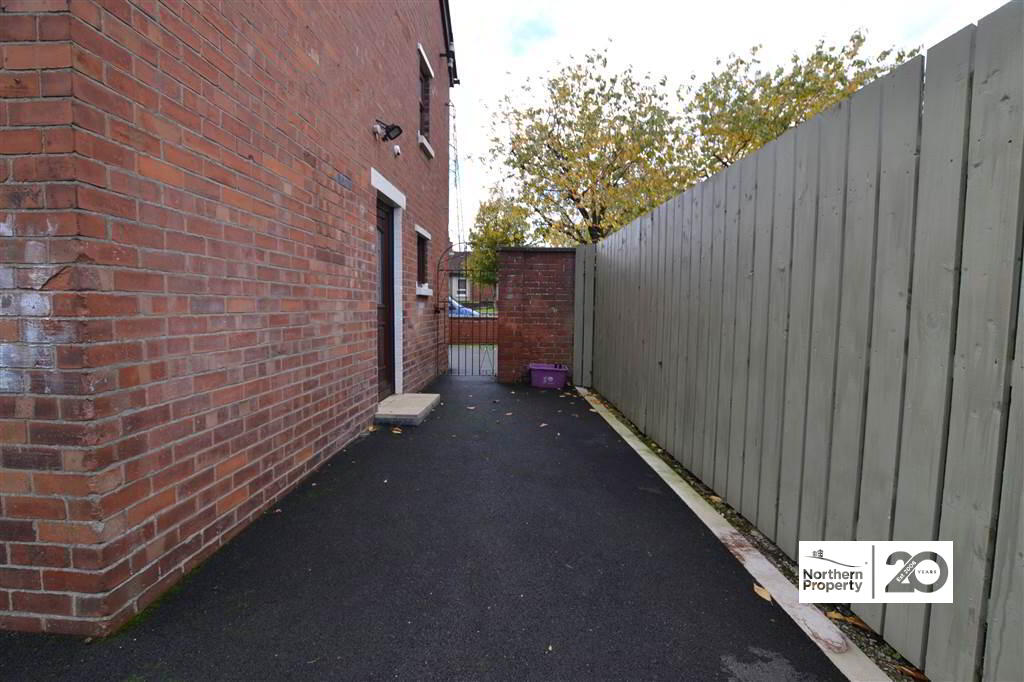 Photo 21 of 71 Bingnian Drive, Belfast