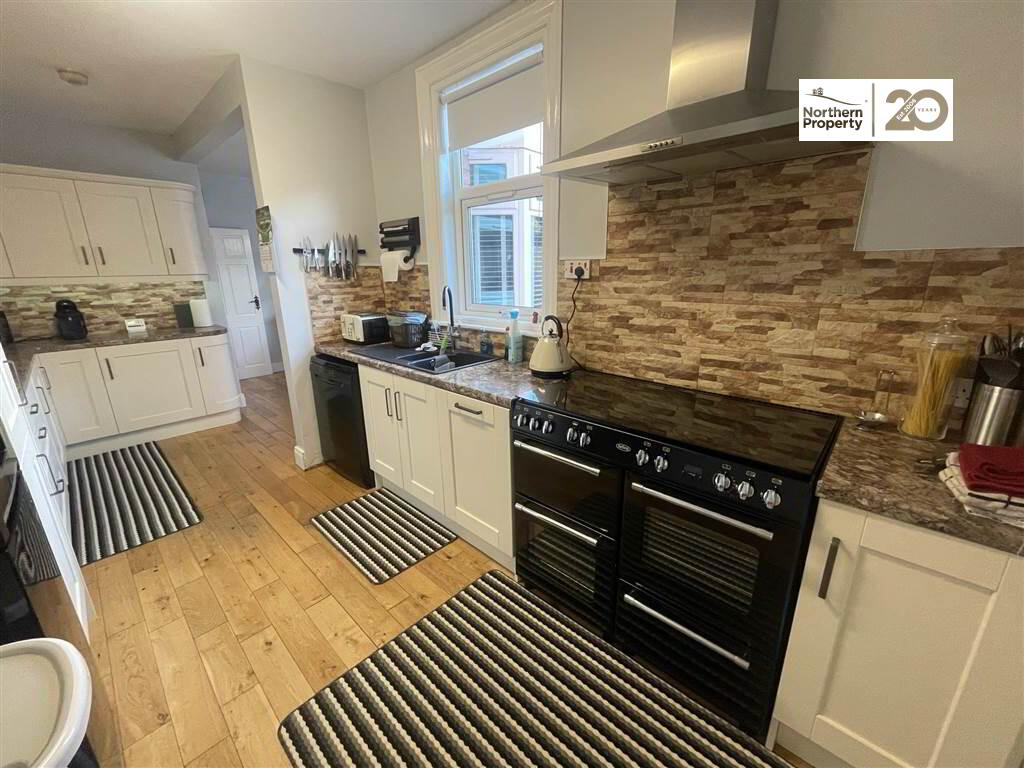 Photo 12 of 555 Falls Road, Belfast