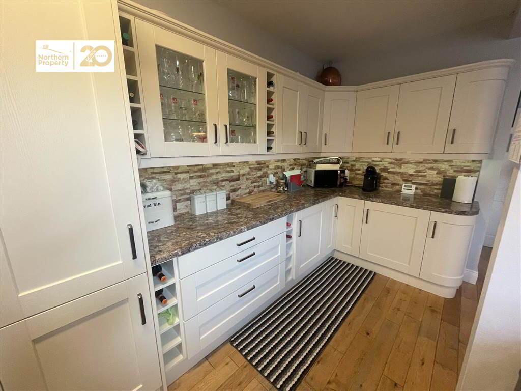 Photo 11 of 555 Falls Road, Belfast