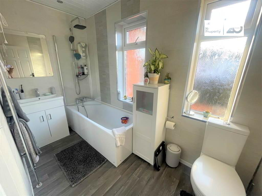 Photo 16 of 555 Falls Road, Belfast