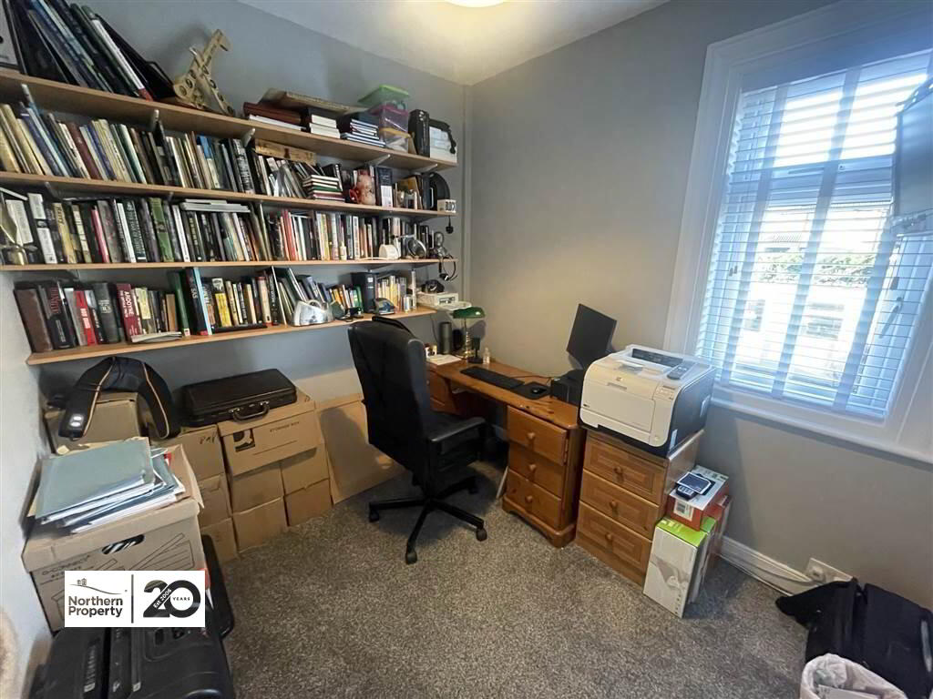 Photo 17 of 555 Falls Road, Belfast