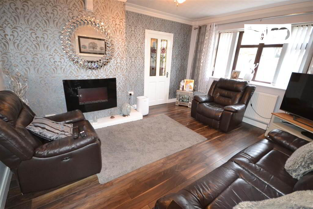 Photo 4 of 9 Whitecliff Drive, Belfast