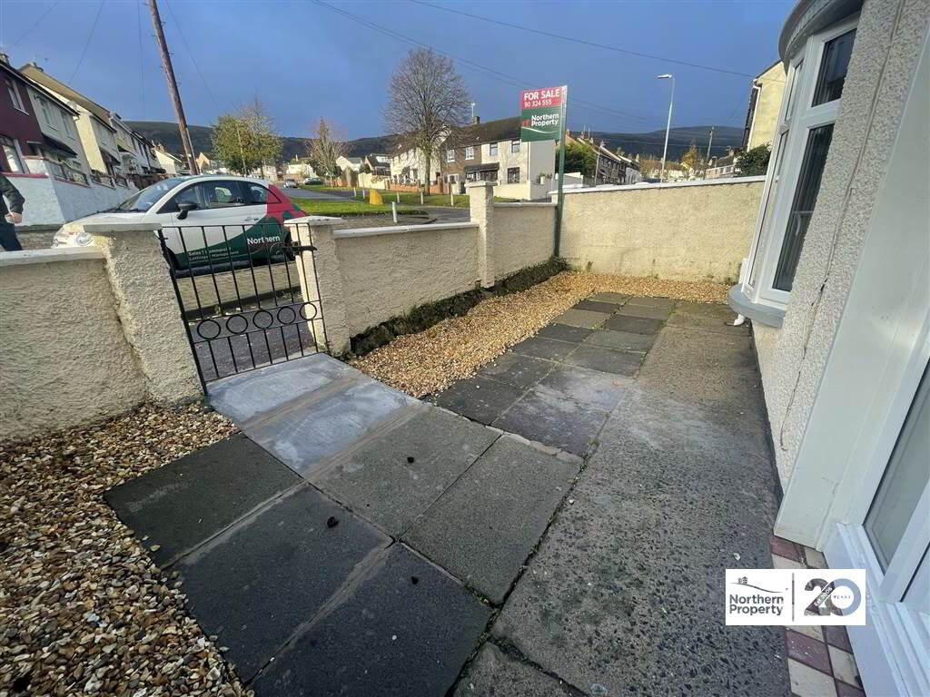 Photo 2 of 47 Norglen Drive, Belfast