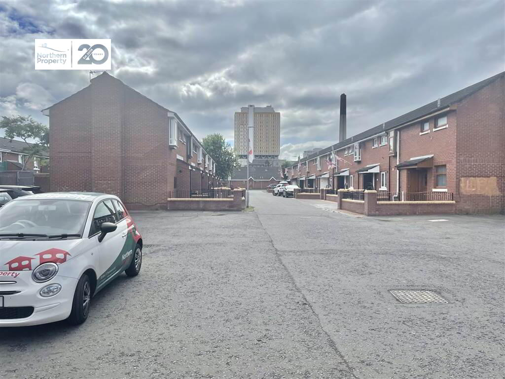 Photo 4 of 15b Majestic Drive, Belfast