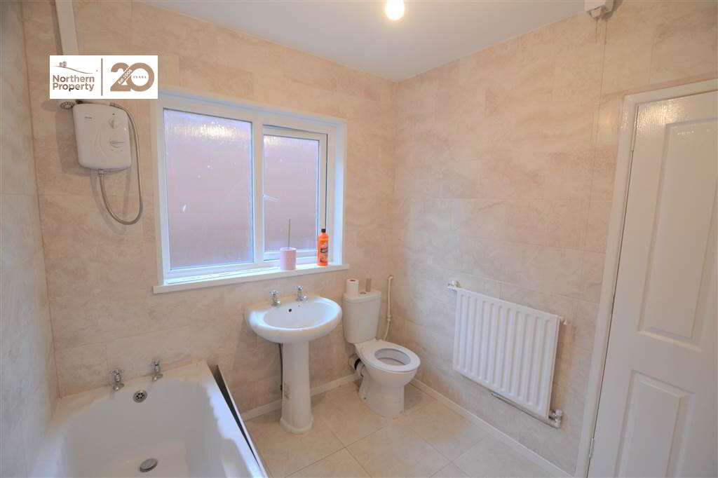 Photo 8 of 47 Fallswater Street, Belfast