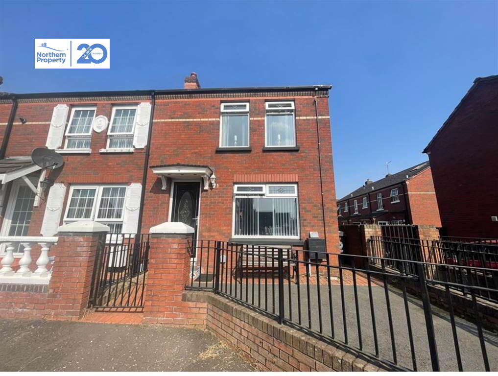 Photo 1 of 12 Lisfaddan Drive, Belfast