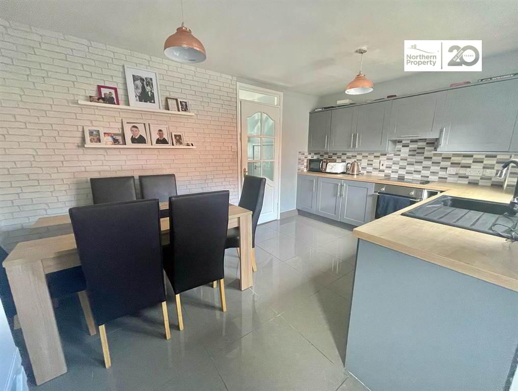 Photo 5 of 12 Lisfaddan Drive, Belfast