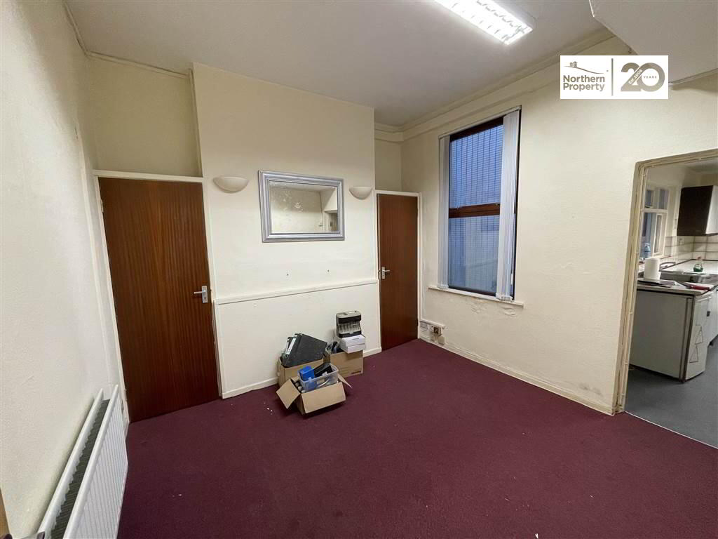 Photo 7 of 461 Falls Road, Belfast