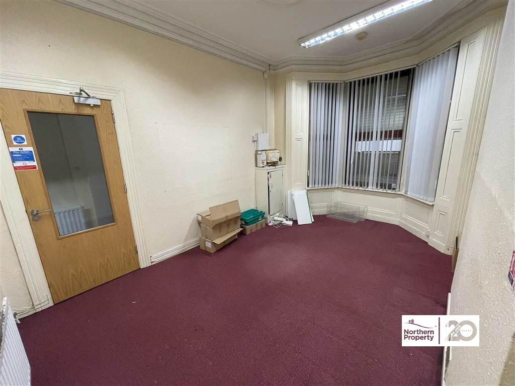 Photo 4 of 461 Falls Road, Belfast