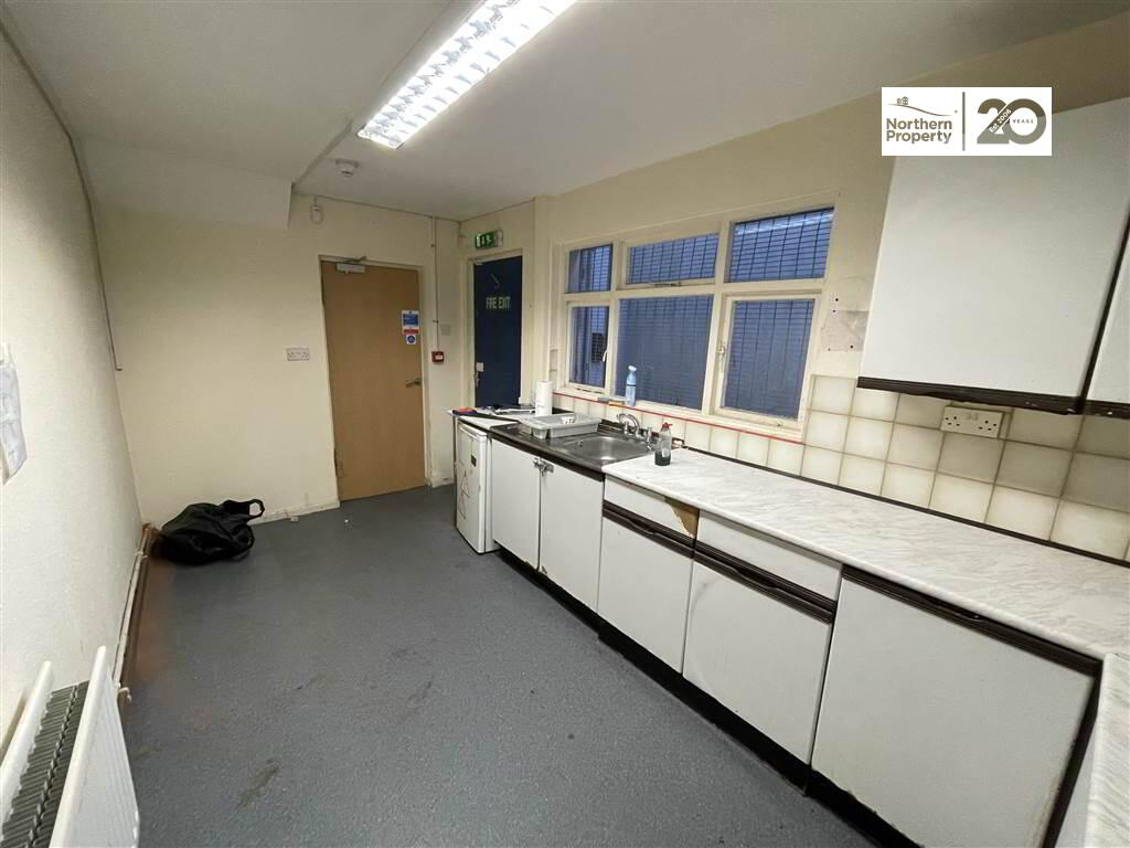 Photo 8 of 461 Falls Road, Belfast