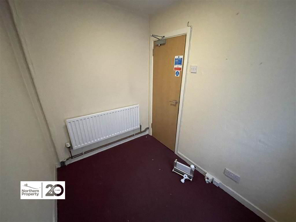 Photo 11 of 461 Falls Road, Belfast