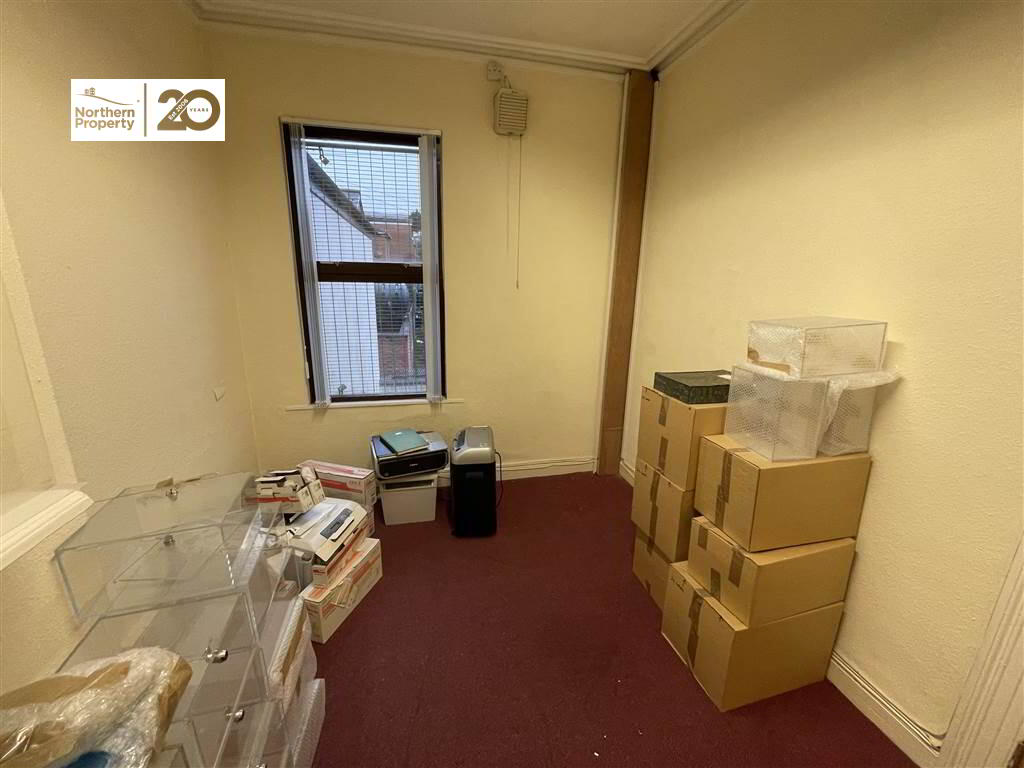 Photo 12 of 461 Falls Road, Belfast