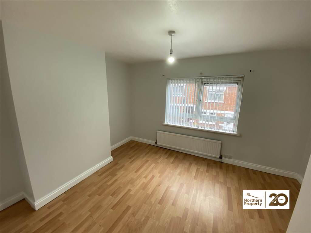 Photo 5 of 66 Beechmount Parade, Beechmount, Belfast