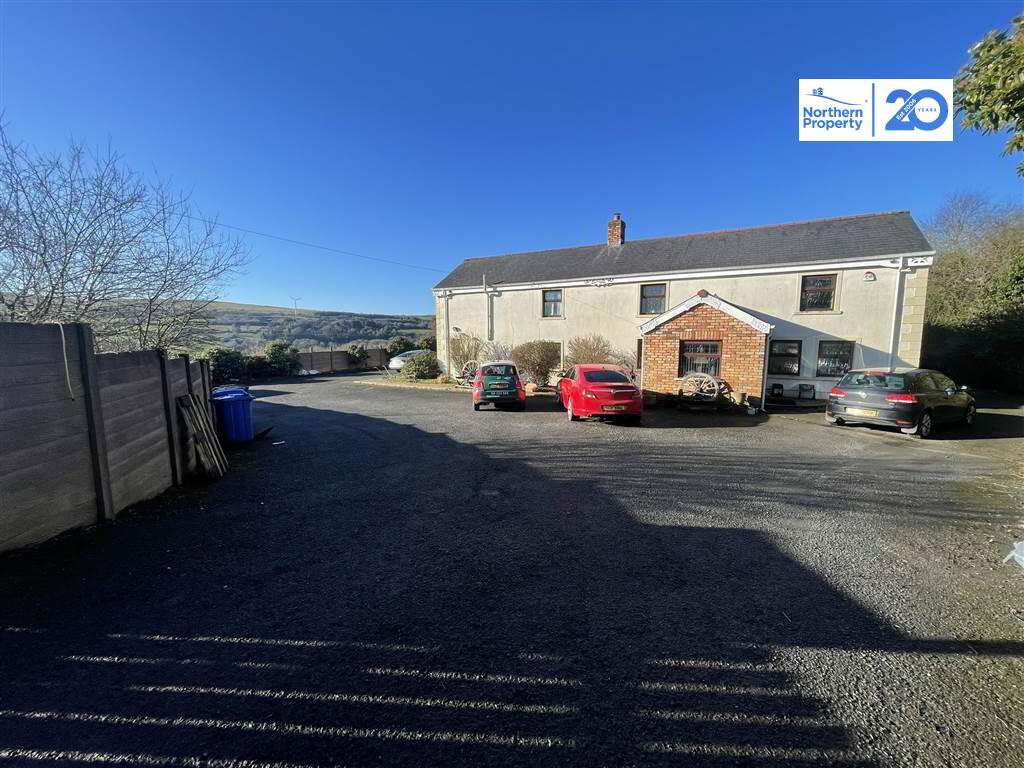 Photo 2 of 30 Hannahstown Hill, Belfast