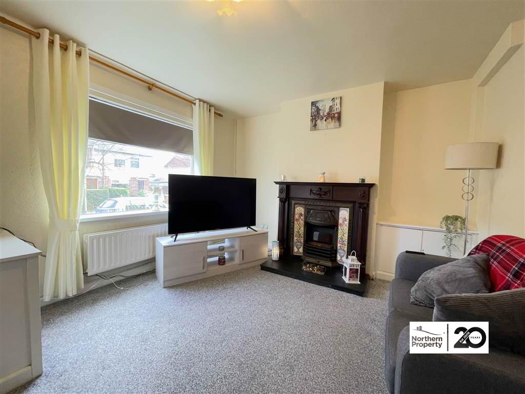 Photo 2 of 13 St James Drive, Belfast