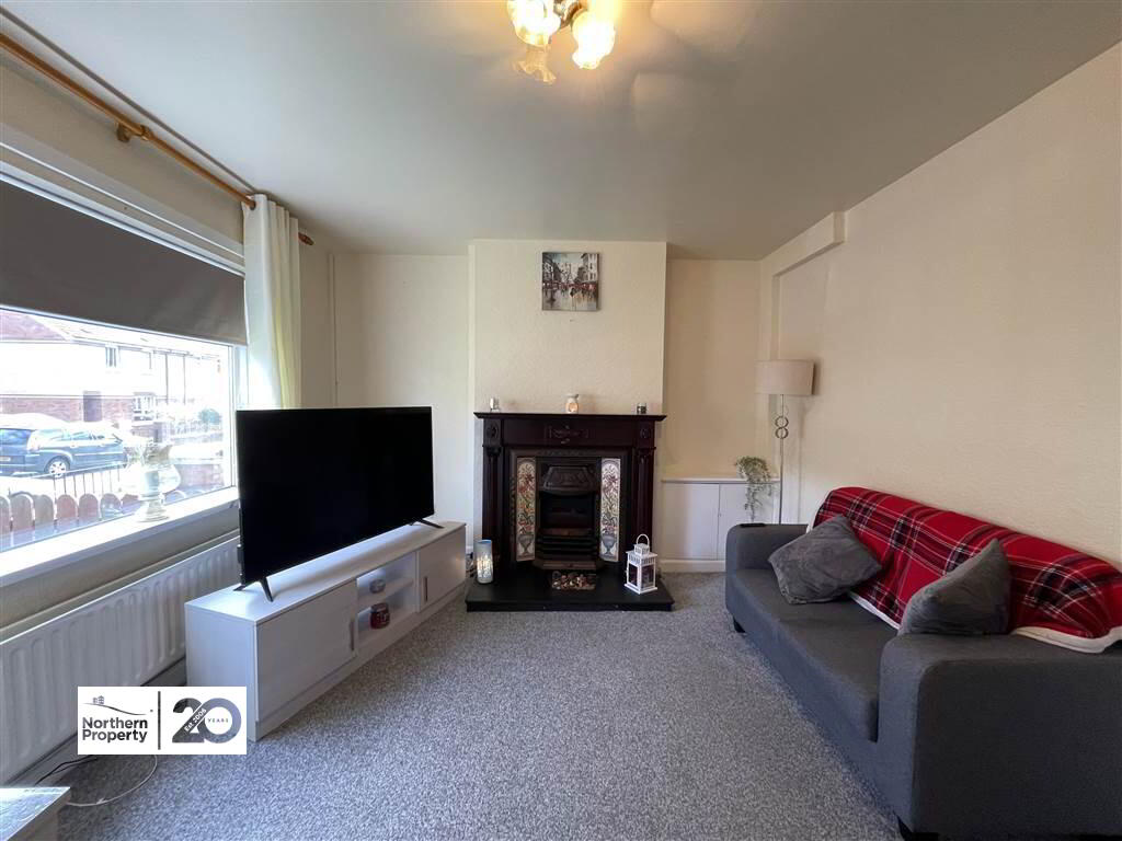 Photo 4 of 13 St James Drive, Belfast