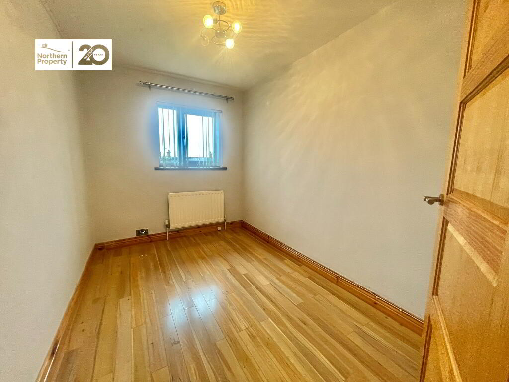 Photo 13 of 102 Ballymurphy Road, Belfast