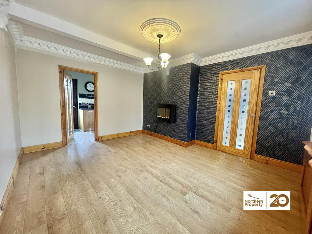 Photo 4 of 102 Ballymurphy Road, Belfast