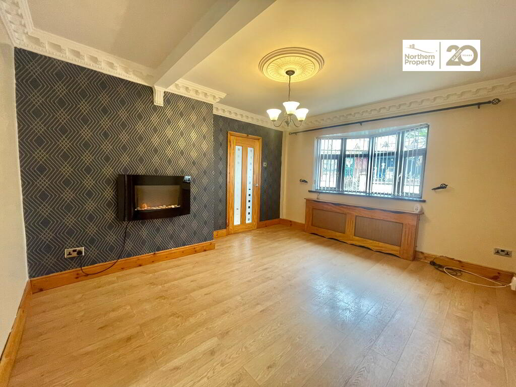 Photo 5 of 102 Ballymurphy Road, Belfast