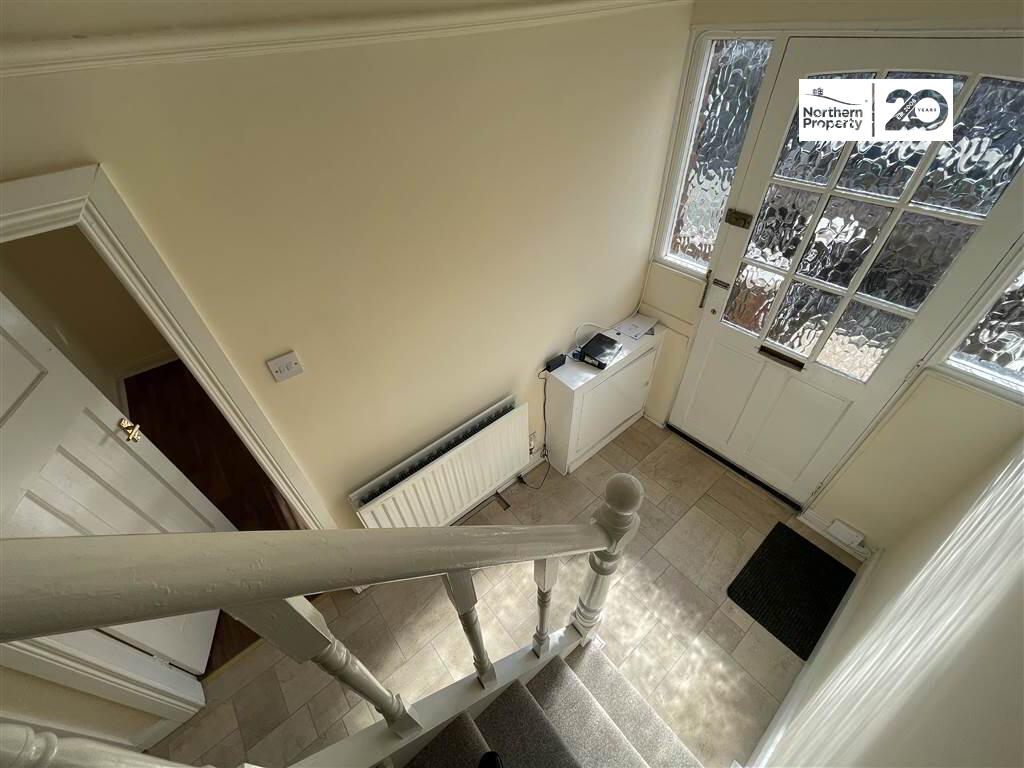 Photo 3 of 38 Iveagh Drive, Belfast