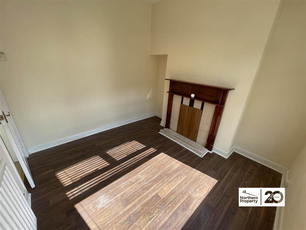 Photo 6 of 38 Iveagh Drive, Belfast