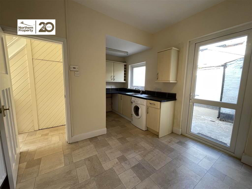 Photo 8 of 38 Iveagh Drive, Belfast