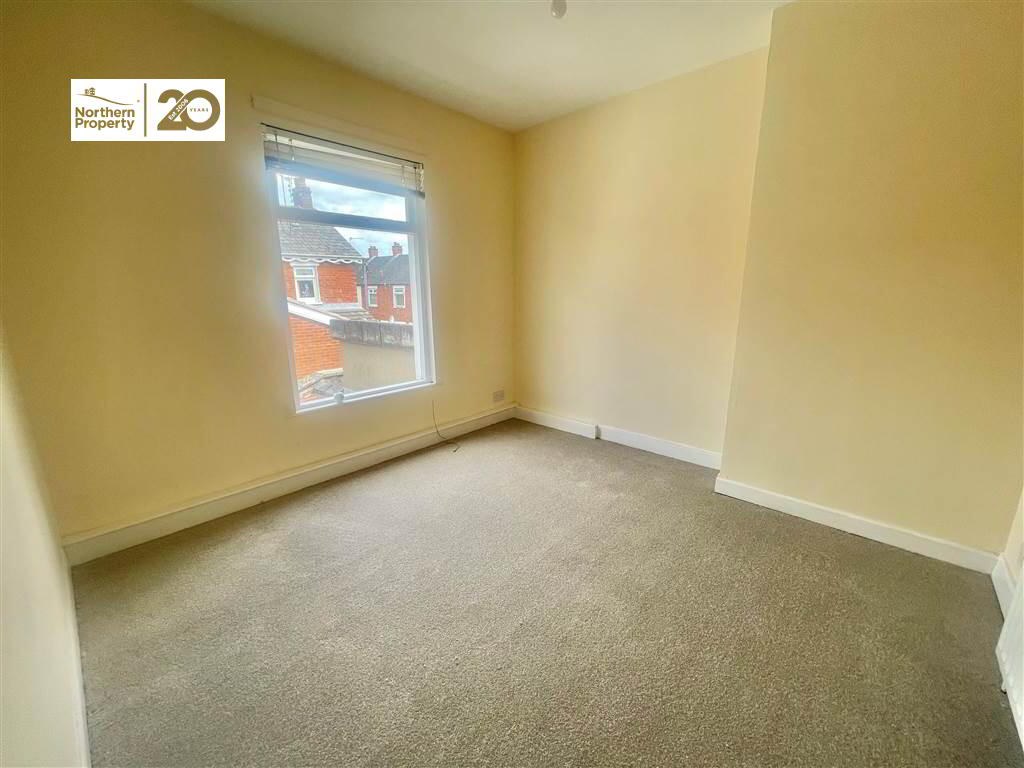 Photo 18 of 38 Iveagh Drive, Belfast