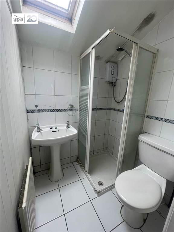 Photo 5 of 30 Empire Drive, Belfast