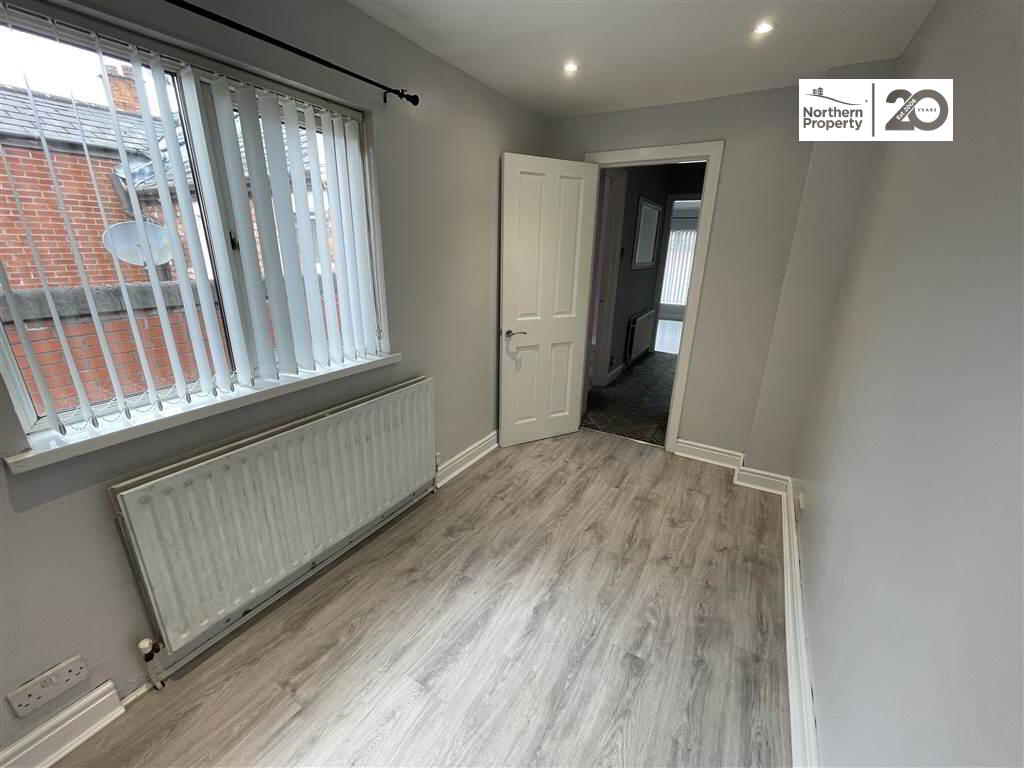 Photo 10 of 70 Locan Street, Belfast