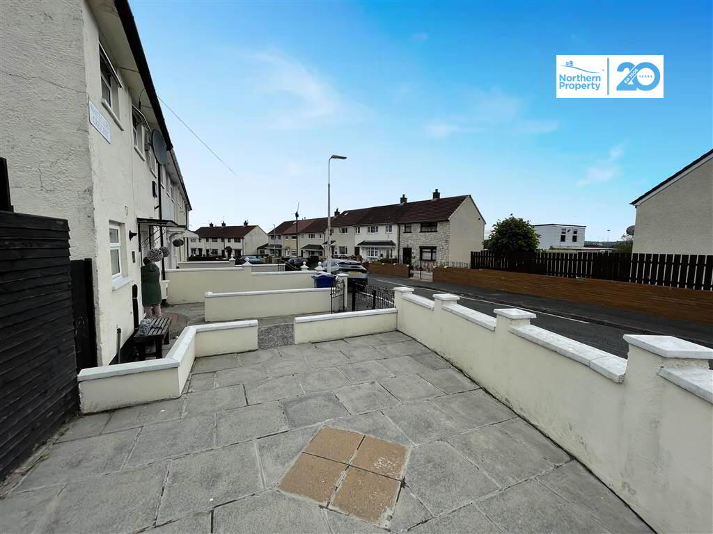 Photo 3 of 2 Whitecliff Crescent, Belfast