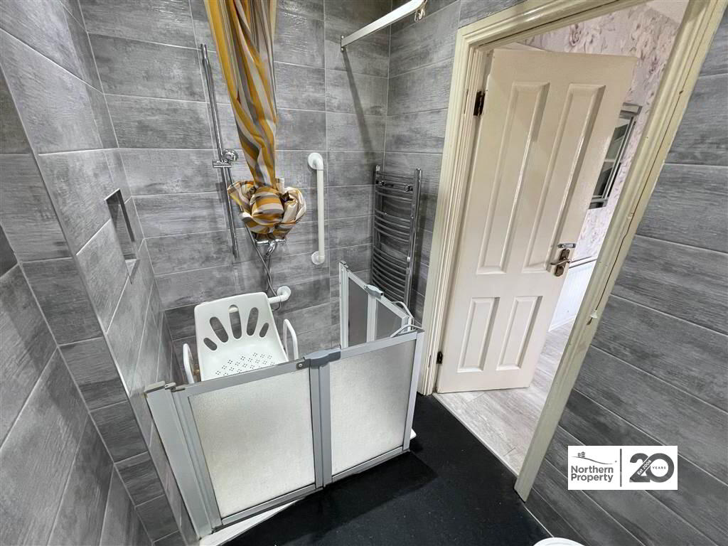 Photo 5 of 2 Whitecliff Crescent, Belfast