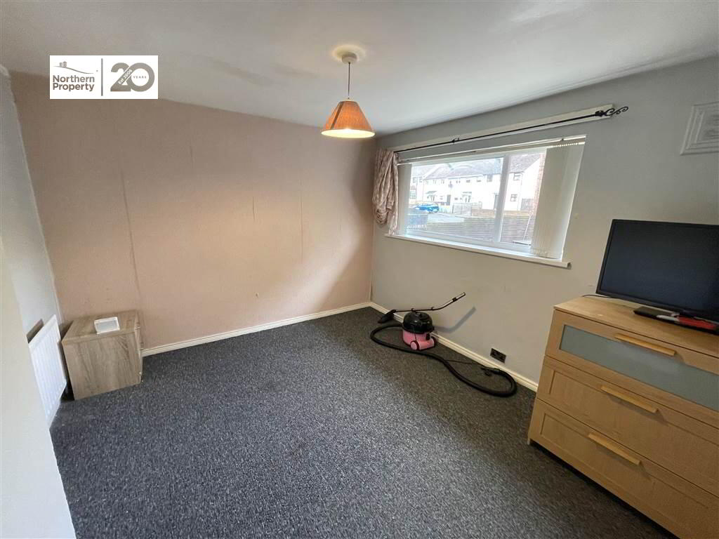 Photo 11 of 2 Whitecliff Crescent, Belfast