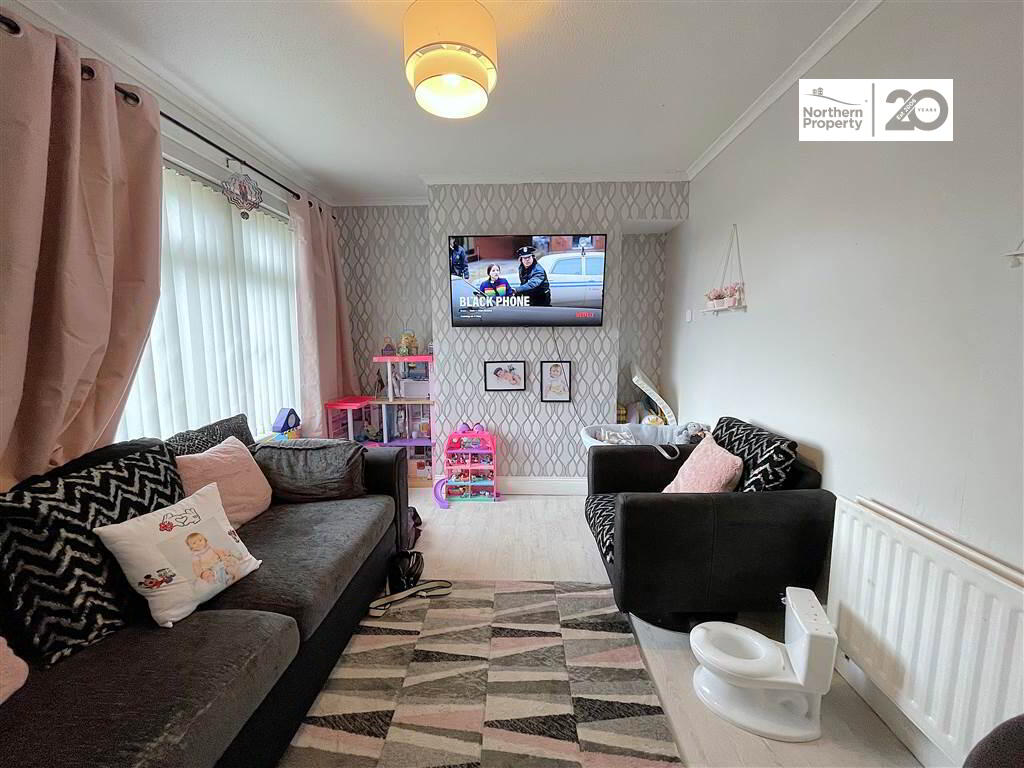 Photo 4 of 25 Colinmill, Belfast