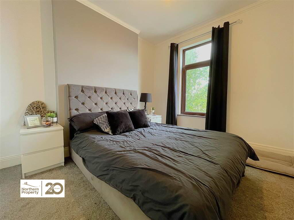 Photo 13 of 427 Springfield Road, Belfast