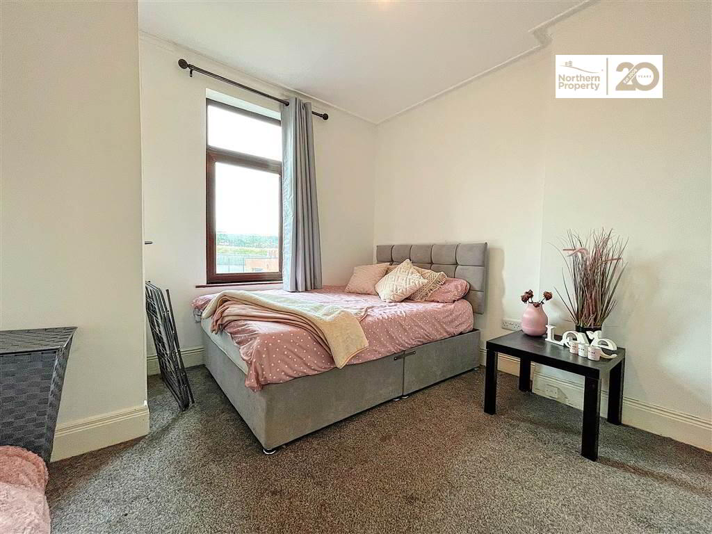 Photo 14 of 427 Springfield Road, Belfast