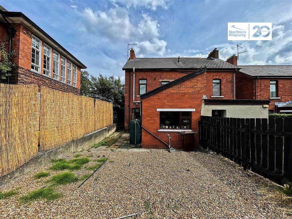 Photo 18 of 427 Springfield Road, Belfast